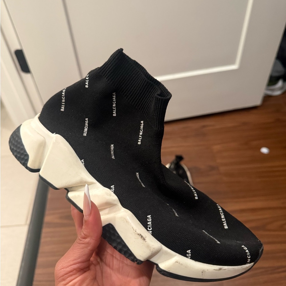 Balenciaga Speed Trainer 2.0 Logo